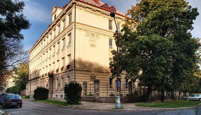 Slovanské gymnázium, Olomouc, tř. Jiřího z Poděbrad 13